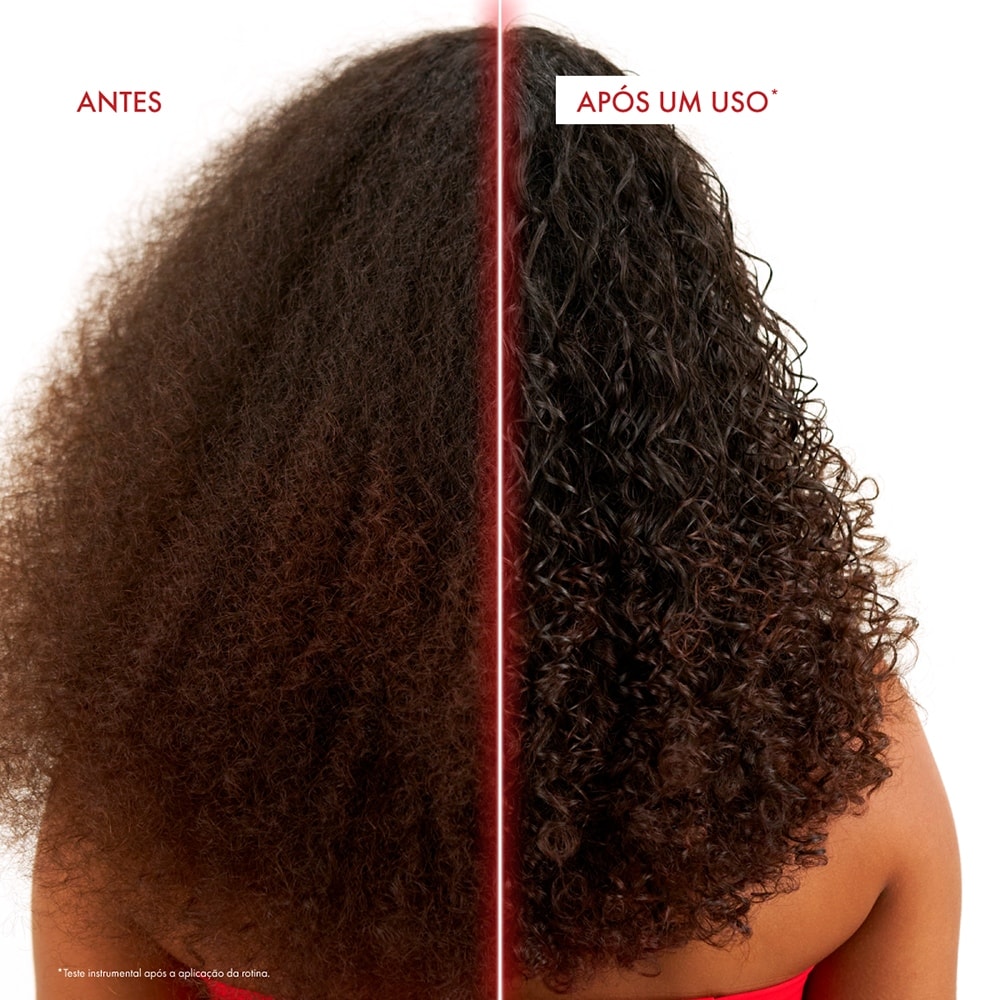 Antes e depois no cabelo cacheado.
